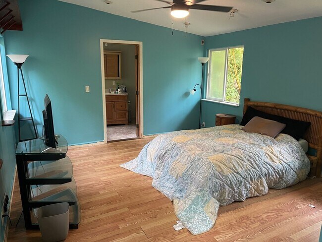 Building Photo - Flexible Rental Near Hilo – Whole House or Separate Units | Pets OK