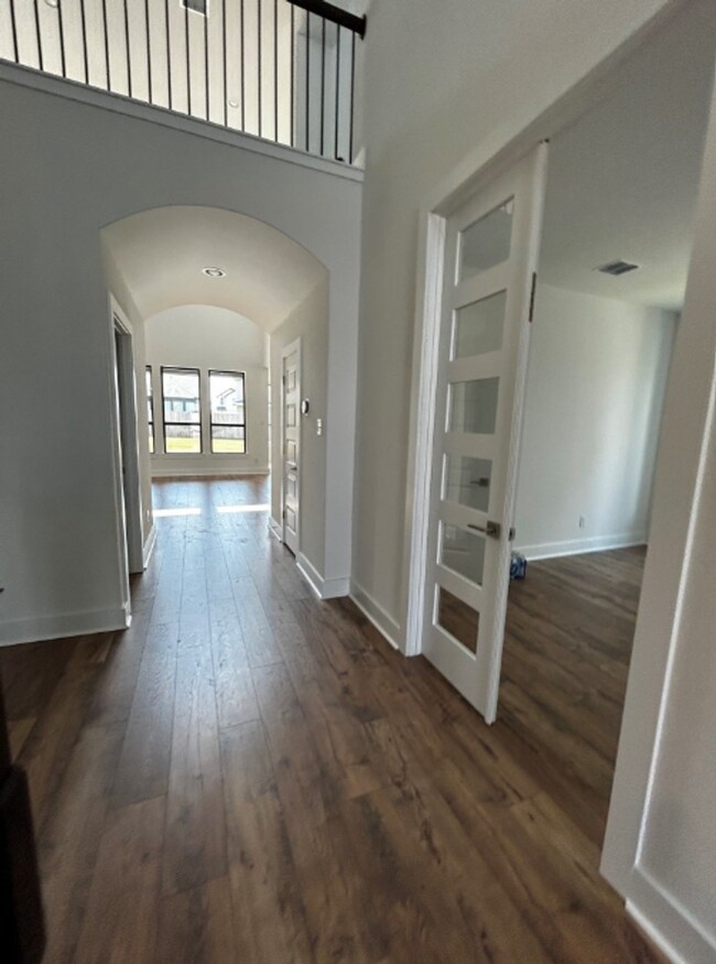 Building Photo - Coming Soon!  4 BR/3BA | Single Family Home | 1-Car Covered Parking | In Liberty Hill!