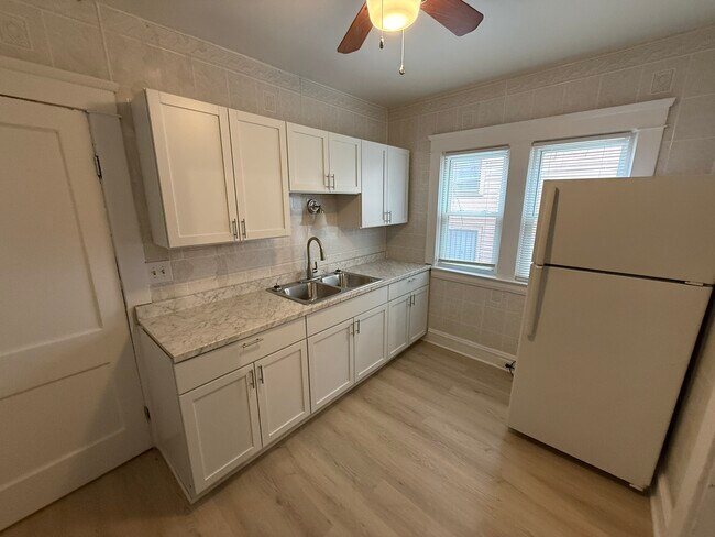 Building Photo - 11916 Browning Ave