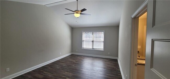 Building Photo - 123 Ridge Crest Ct