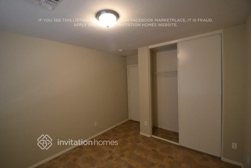Building Photo - 6249 W Southgate St