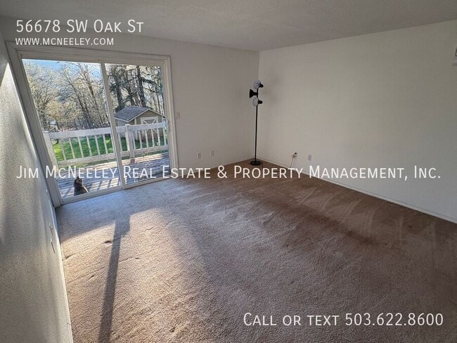 Building Photo - 56678 SW Oak St