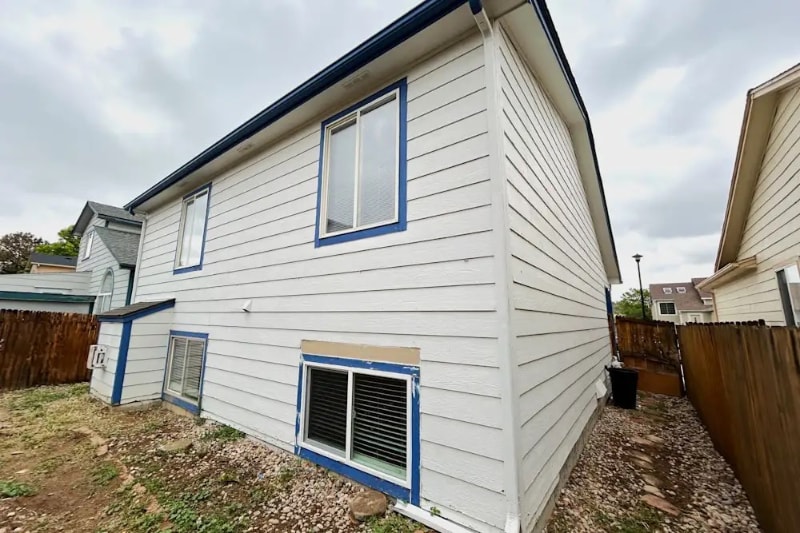 Building Photo - 10051 Shoshone Way