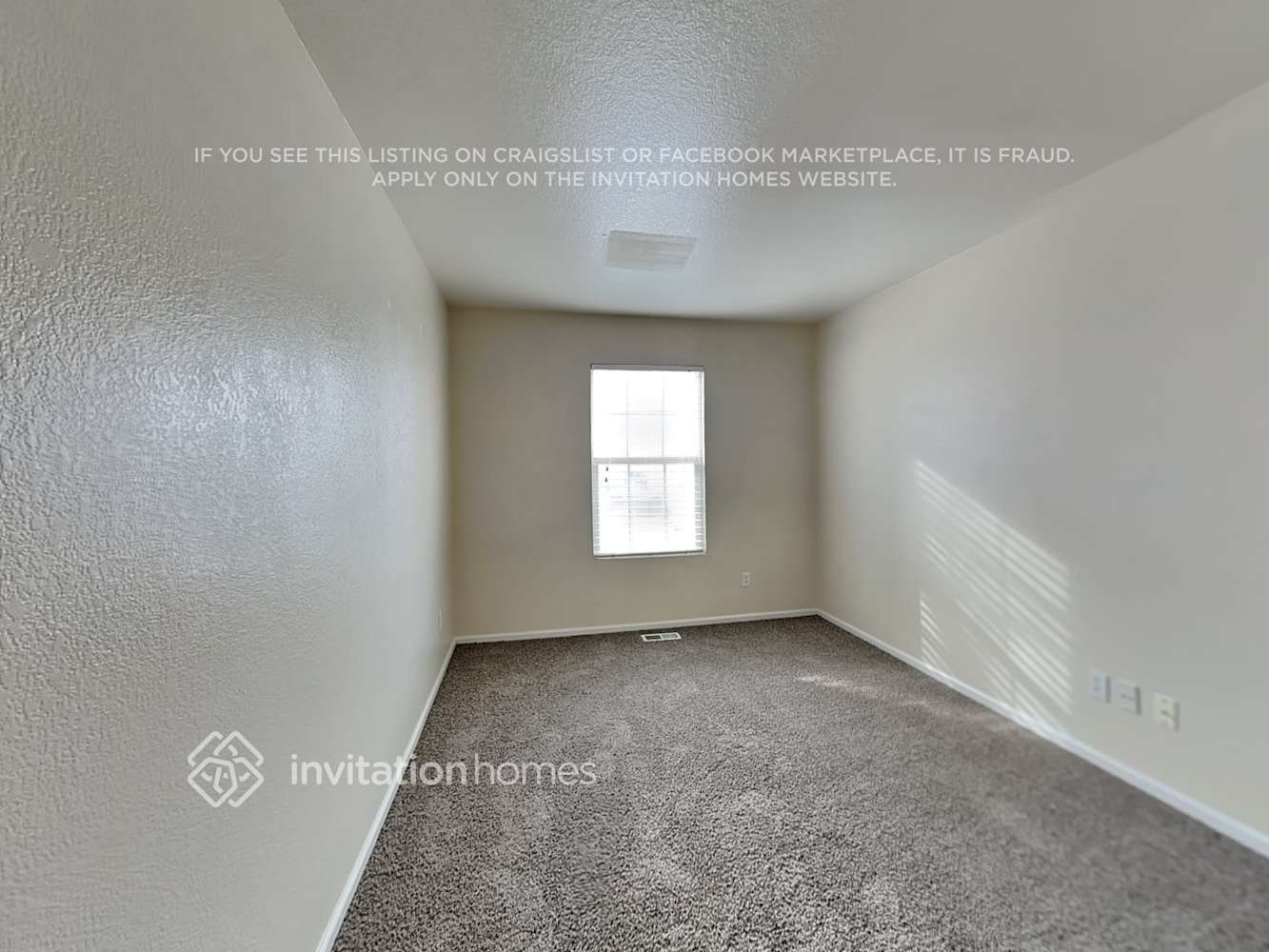 Building Photo - 5115 E 100th Dr