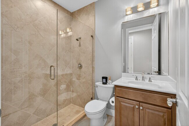 Building Photo - 4803 Cadiz Cir