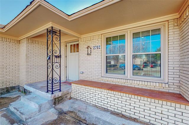 Building Photo - 2702 Tolosa Dr