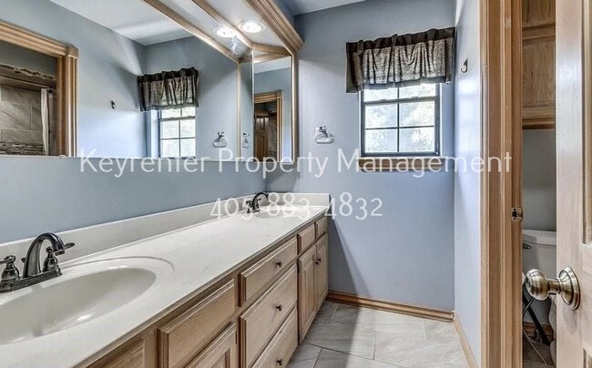 Building Photo - 1408 Fox View Ct