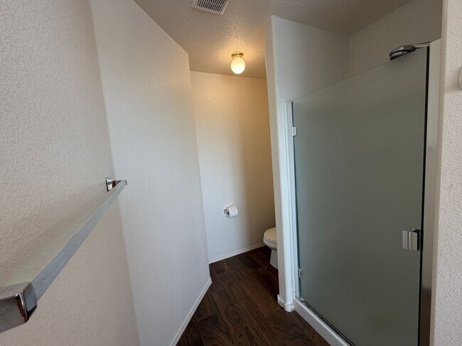 Building Photo - 4 Bedroom Home Available Near McMahon Blvd NW & Universe Blvd NW!