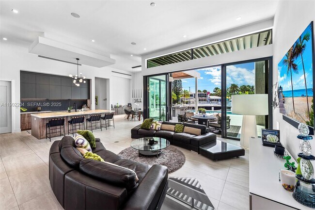 Building Photo - 3701 NE 26th Ave