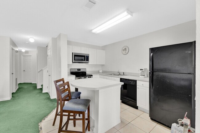 Building Photo - 2855 Club Cortile Cir