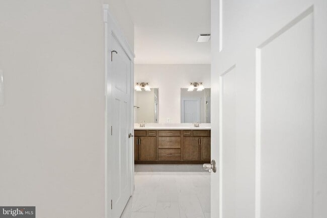 Building Photo - 354 Evermore Ln