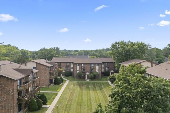 Building Photo - 423 Berkshire Dr