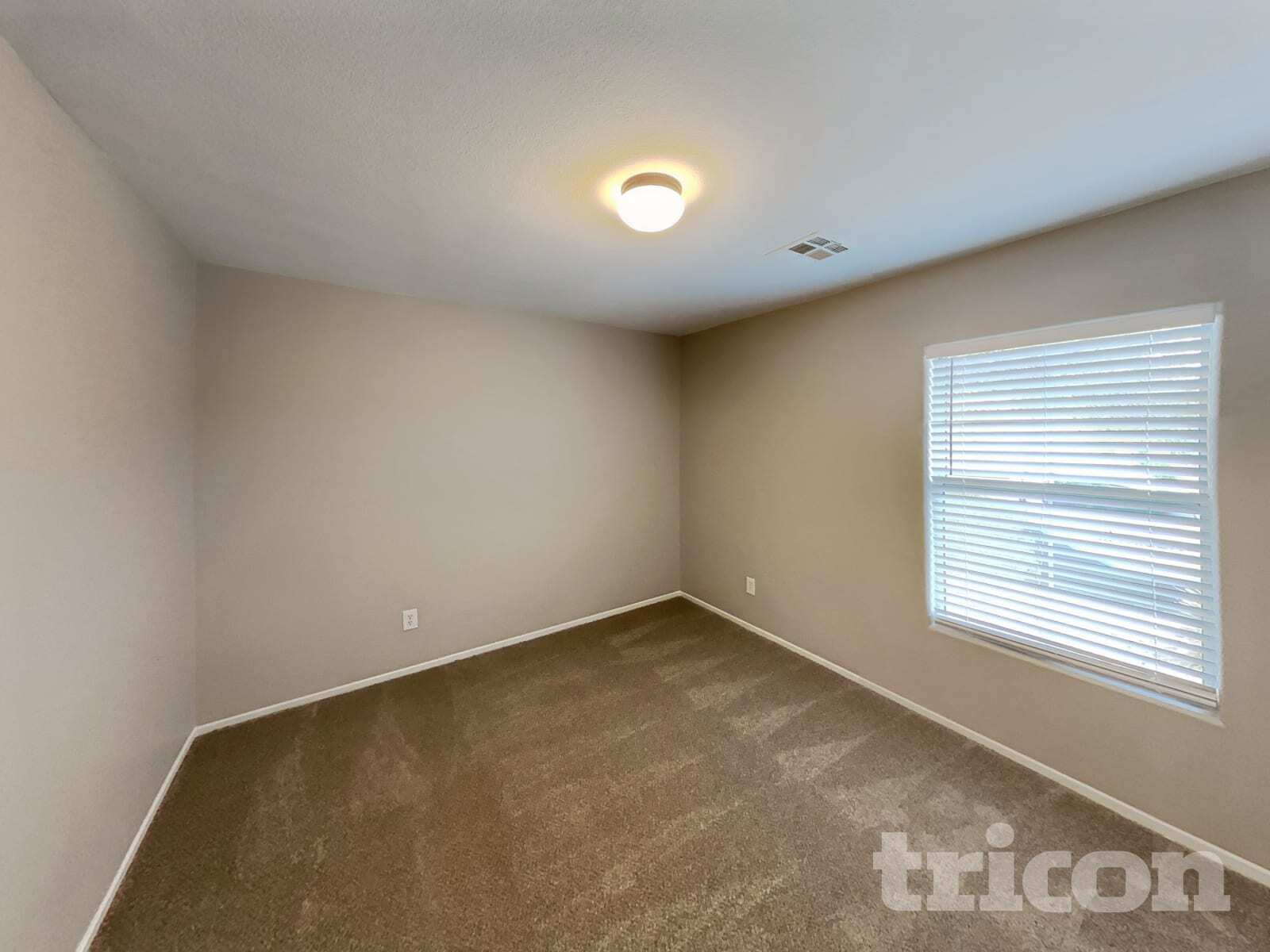 Building Photo - 3144 McLennan Ave