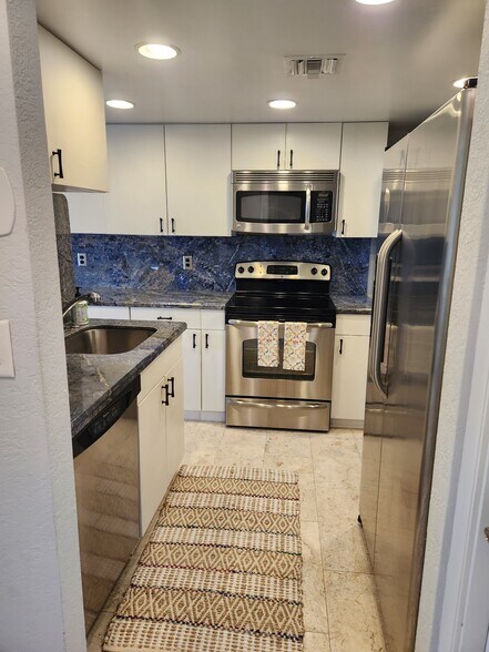 Kitchen - 6000 N Ocean Blvd