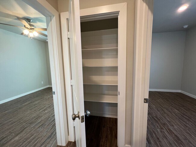 Building Photo - Stylish and Modern 3-Bedroom Duplex for Re...
