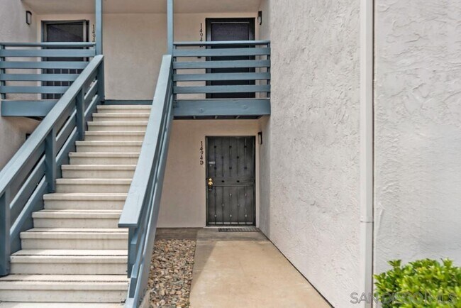 Building Photo - 1494 Gustavo St