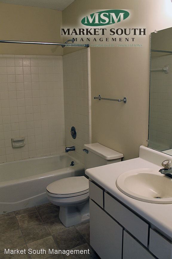Building Photo - 70 Bull River Bluff Dr