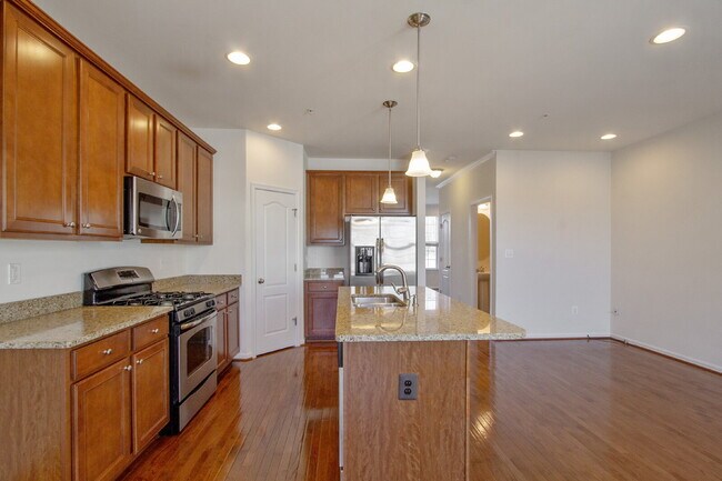 Building Photo - 2564 Cherry Tree Rd