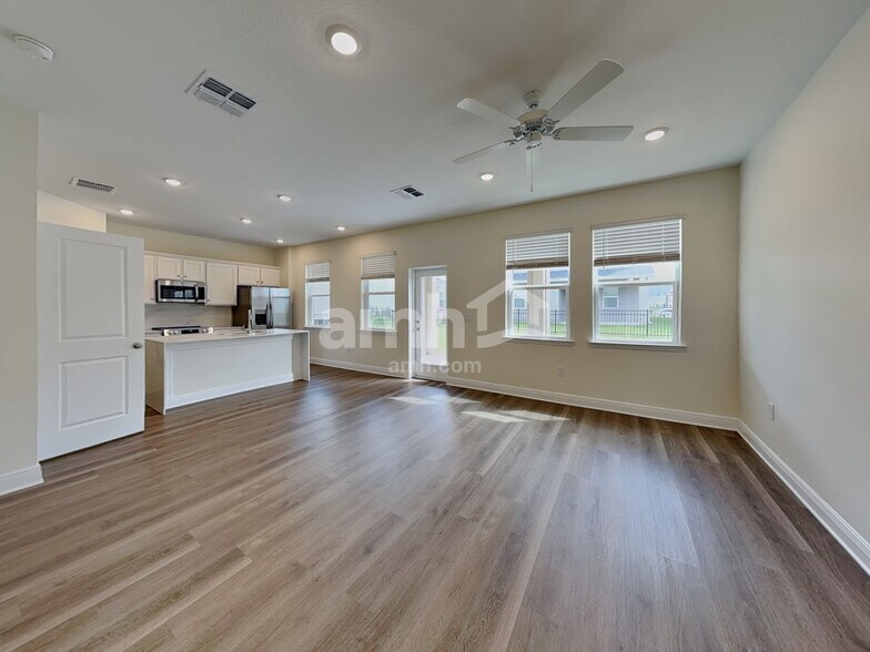 Building Photo - 5939 Sycamore Pl St