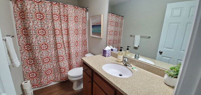 Building Photo - Great new construction fully furnished and...