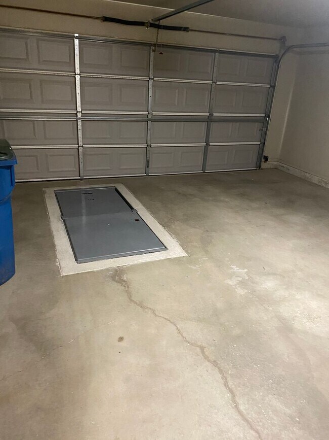 Building Photo - Super Clean Home in Stonebrook at Coffee Creek