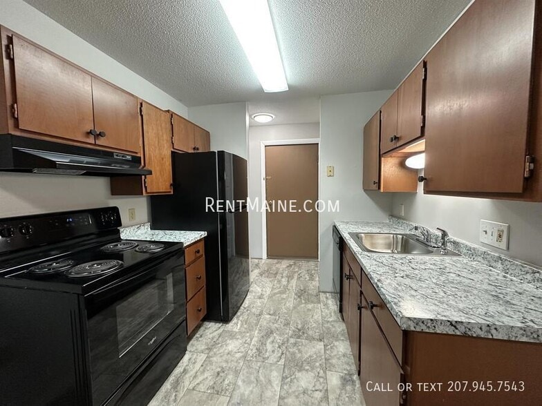 Building Photo - 12d Longrale Park-