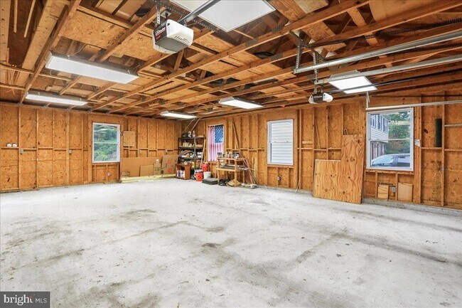 Building Photo - 2653 Fanieul Hall Ct
