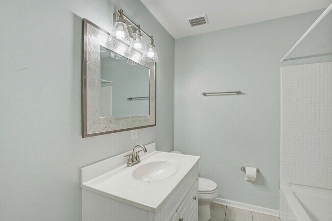 Building Photo - 2741 Jobee Dr