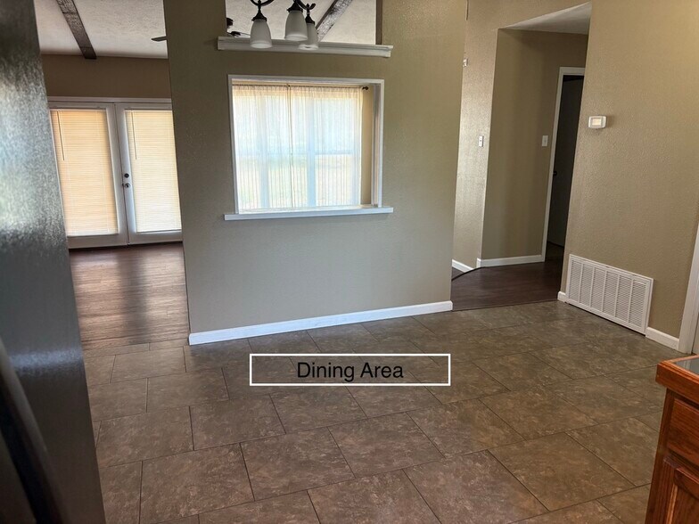 Dinning - 1510 Luray Dr