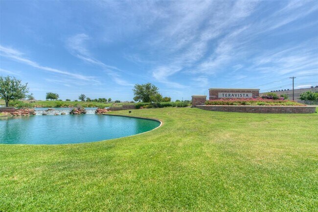Building Photo - 4423 Meadowside Ln