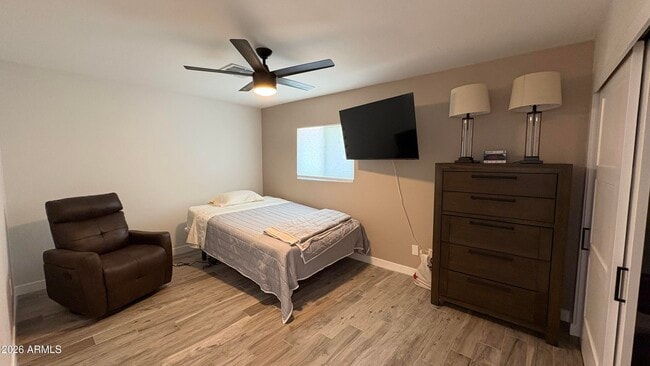 Building Photo - 4422 W Greenway Rd