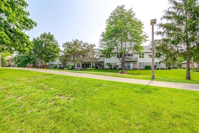 Building Photo - 1254 N Streamwood Ln