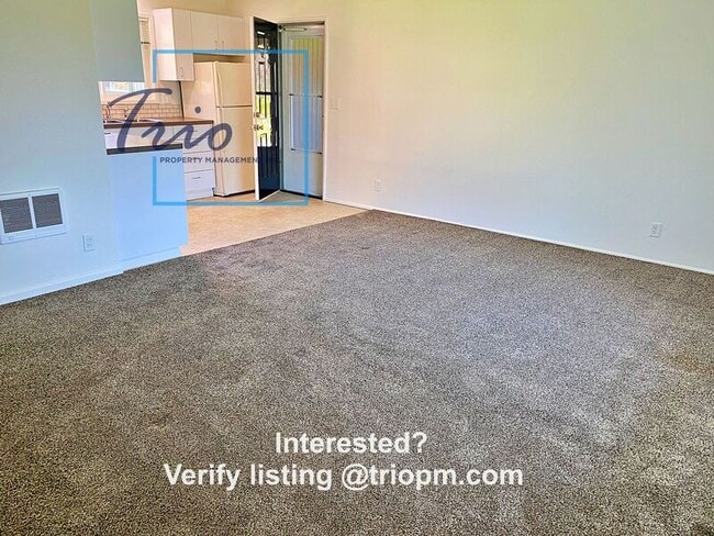 Building Photo - 822 E 35th Pl