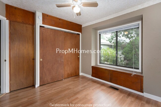 Building Photo - 6721 SE 84th Ave