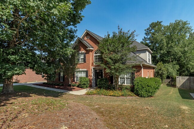 Building Photo - Private, 5 bedroom, 3.5 bath, Evans home-overlooking the woods!