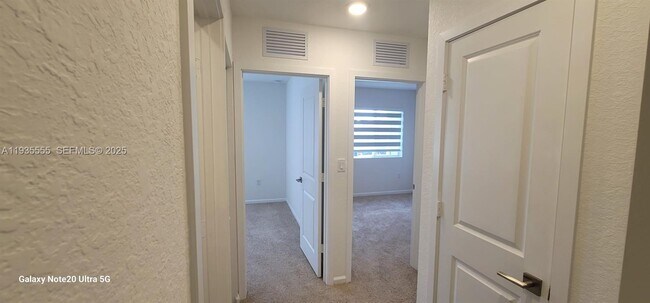 Building Photo - 2459 SE 10th St