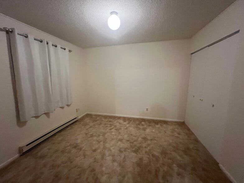 Building Photo - 3307 Hall St