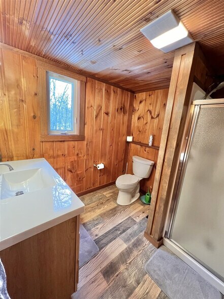 Building Photo - 34 Schoolhouse Rd
