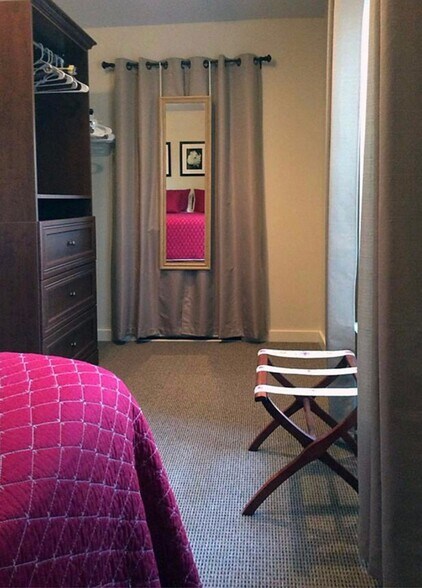 Access to private washer/drier, storage - 445 S 4th St