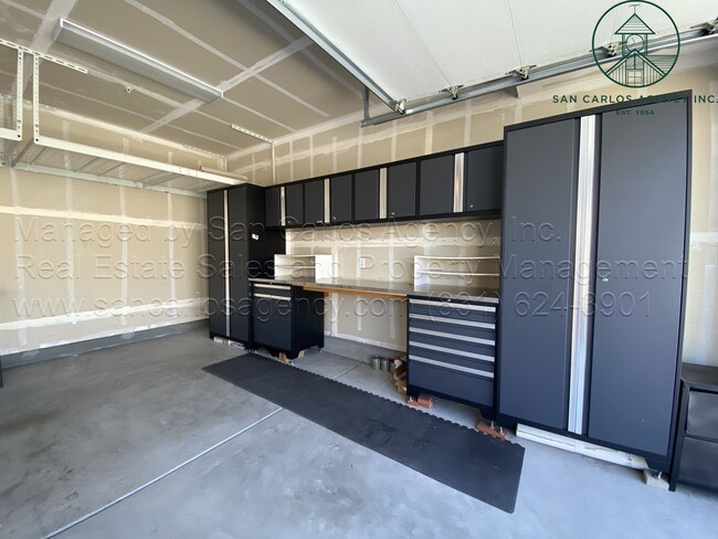 Building Photo - Three Bed Home in New Marina Development