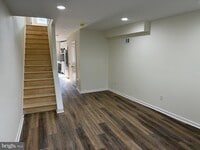 Building Photo - 217 Krams Ave