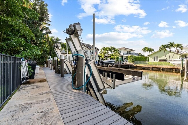 Building Photo - 18 Eleuthera Dr