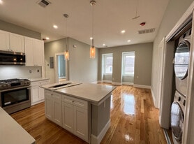 Building Photo - 150 Arlington St