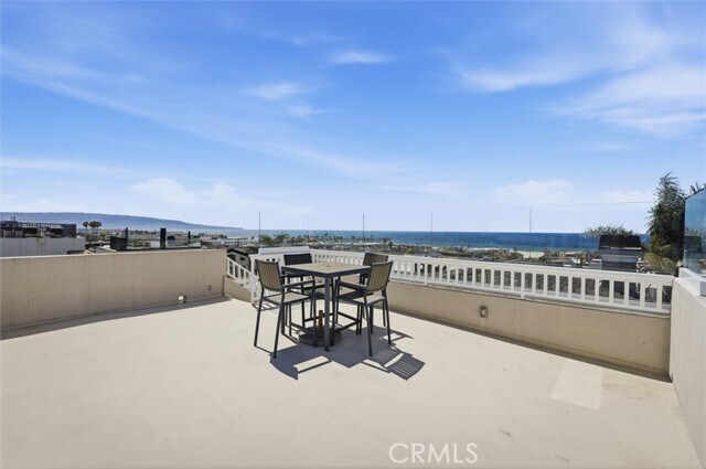 Building Photo - 1738 Manhattan Ave