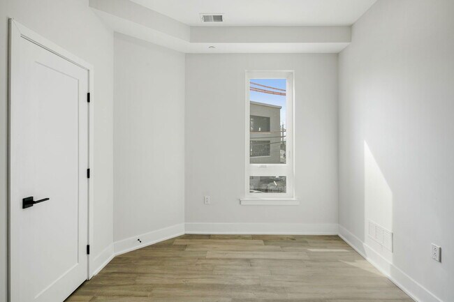 Building Photo - 2537 Grays Ferry Ave