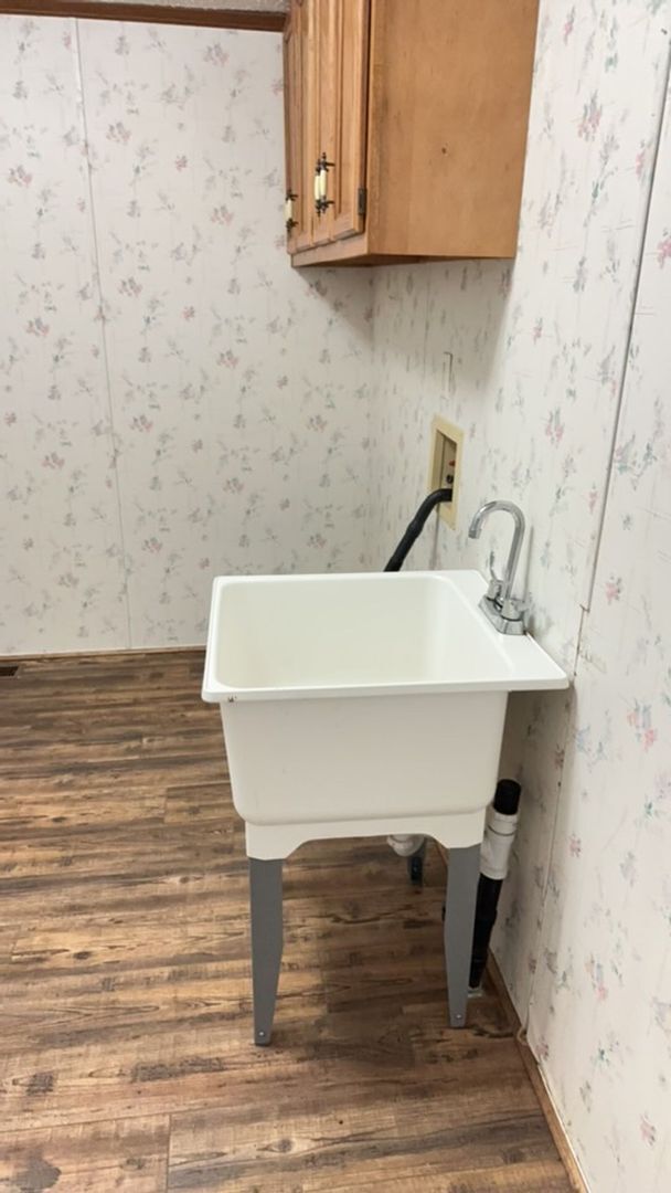 Building Photo - 502 Wagon Wheel Rd