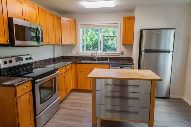 Building Photo - 4Bd/2Ba Seattle House