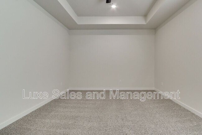 Building Photo - 8305 NW 163rd Ter