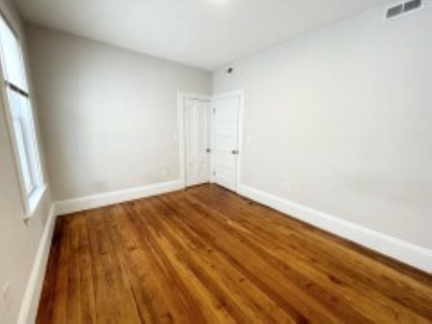 Building Photo - 108 Buttonwood St