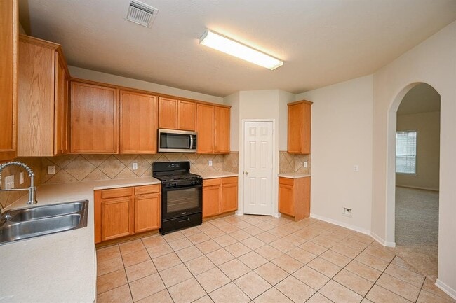 Building Photo - 4831 Plum Forest Rd